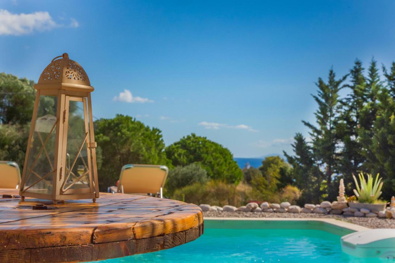 Driftwood Villa Karavados Luaran gambar