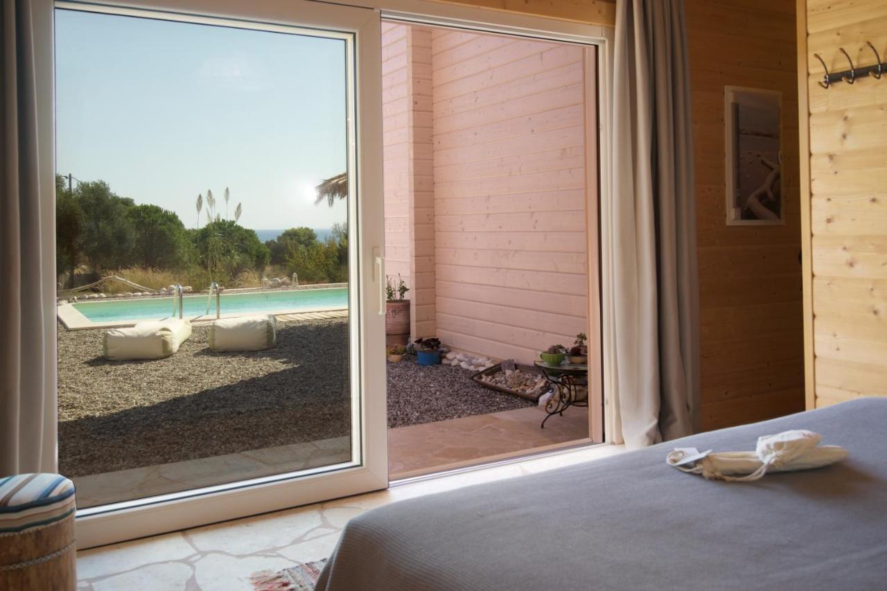 Driftwood Villa Karavados Luaran gambar