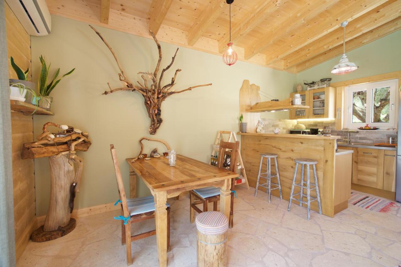 Driftwood Villa Karavados Luaran gambar